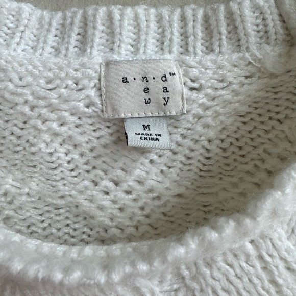 A. New. Day. Cable Knit Sweater Block Coloring White Grey Crew Neck Size Medium - Picture 7 of 9
